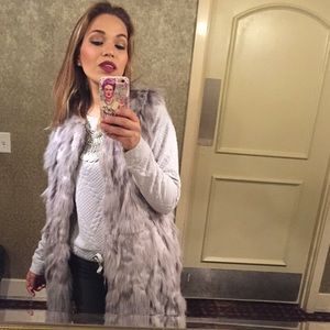Beautiful faux fur vest. Perfect for fall
