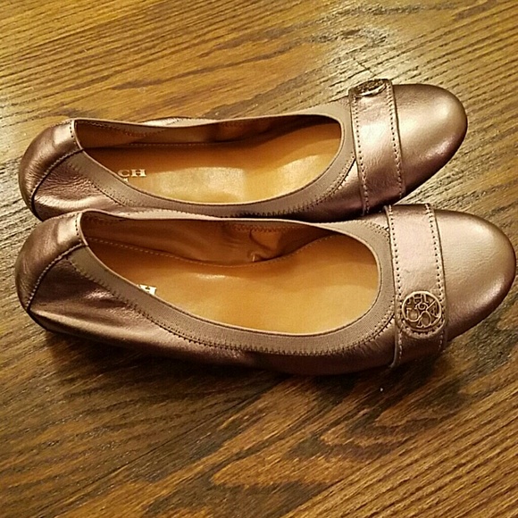 Coach - Picture 4 of 5