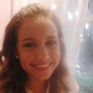 Meet your Posher, Lydia