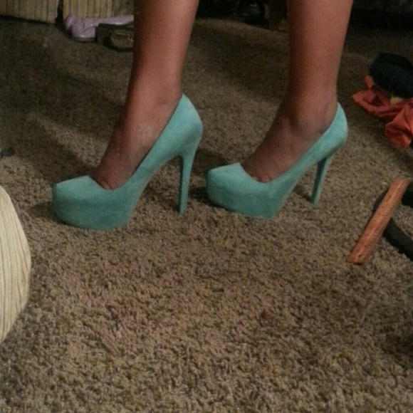 Turquoise almond toe  heels