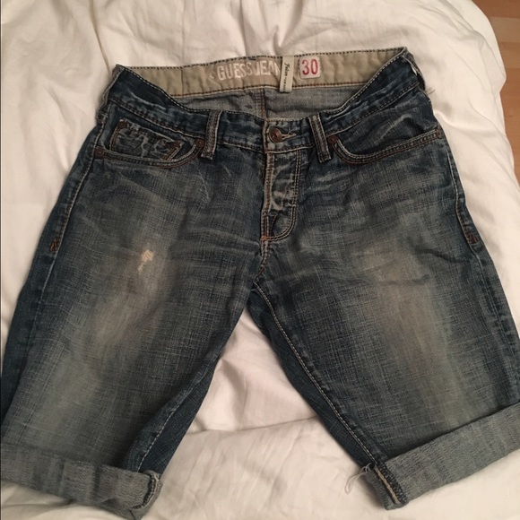 Men guess Jean Bermuda