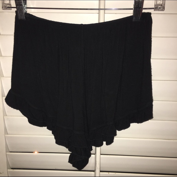 Black Brandy Melville Vodi shorts