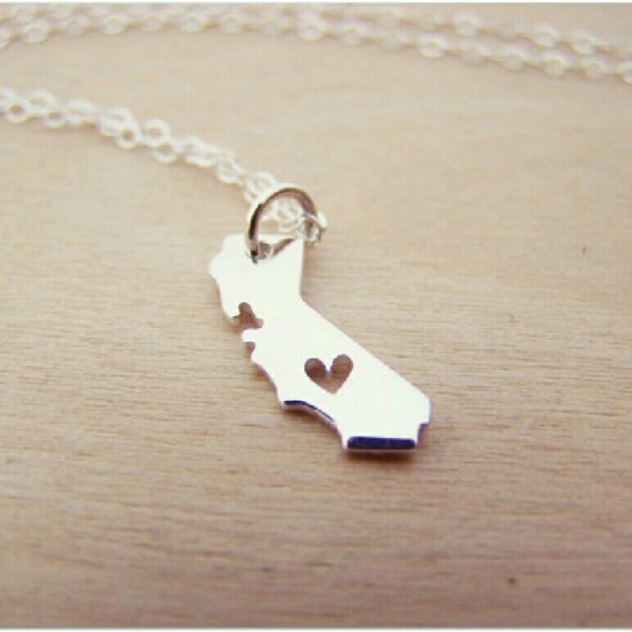❤️4 for $20 Sale❤️Heart califorina necklace - Picture 3 of 4