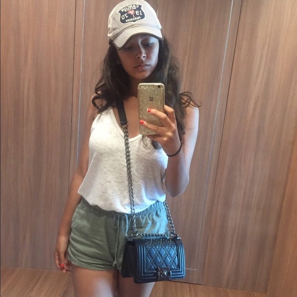 Meet your Posher, Erika - Picture 1 of 1