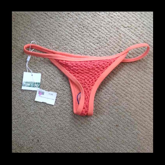 Posh pua NWT size M looking to TRADE