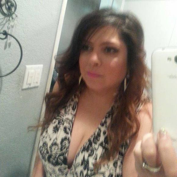 Meet your Posher, Leticia