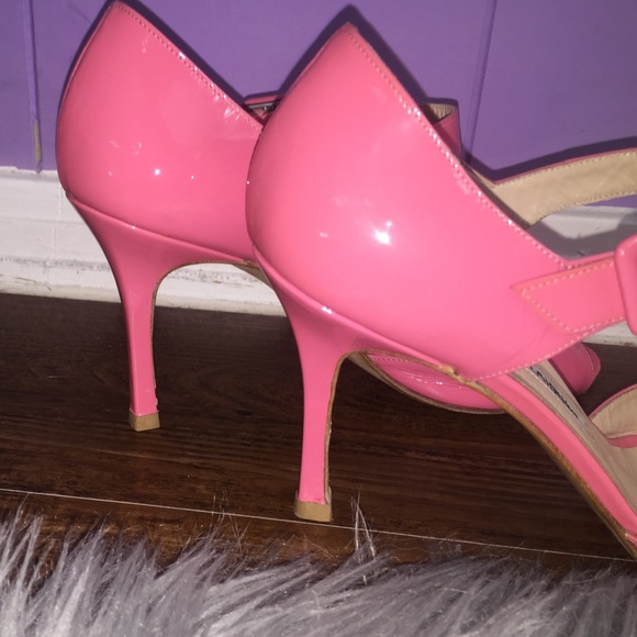 Pink Manolo Blahnik heels - Picture 4 of 6