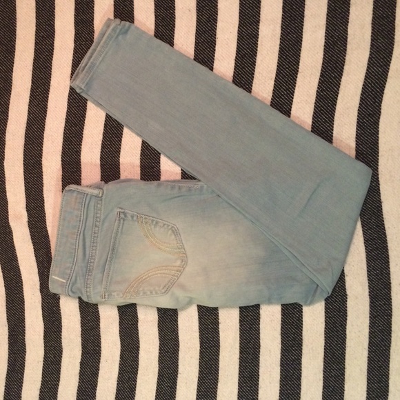 Hollister jeans (Jegging) - Picture 2 of 2