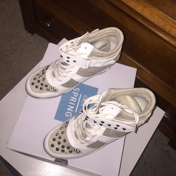 Womens Size 9 Gym Shoe Wedge - Picture 2 of 4