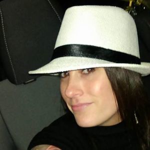 Meet your Posher, Dana