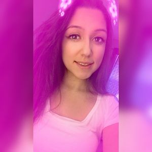 Meet your Posher, Monique