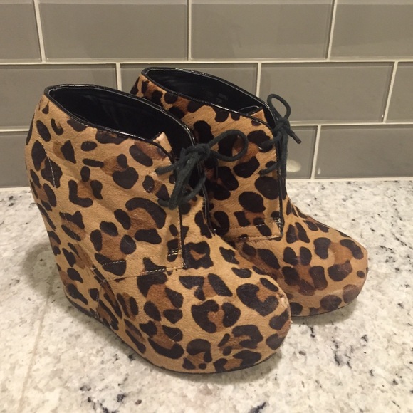 Steve Madden 7.5 cheetah wedge