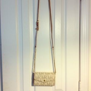 Micheal kors crossbody