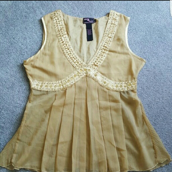 Sheer gold tank, EUC.