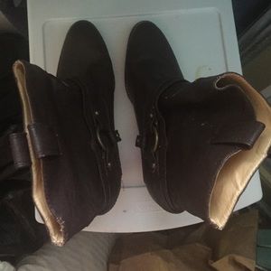 Guess boots