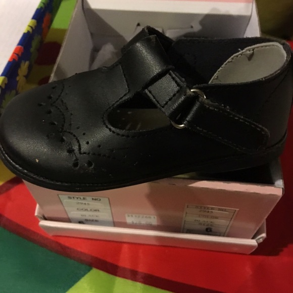 Girls shoes