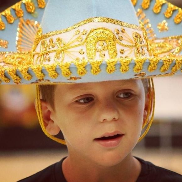 Meet your Posher, Candi