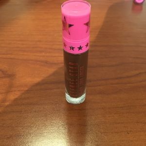 Jeffree Star lip color Dominatrix