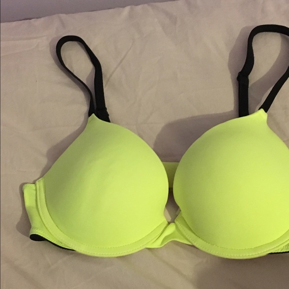VS PINK 34B bra in neon green/yellow