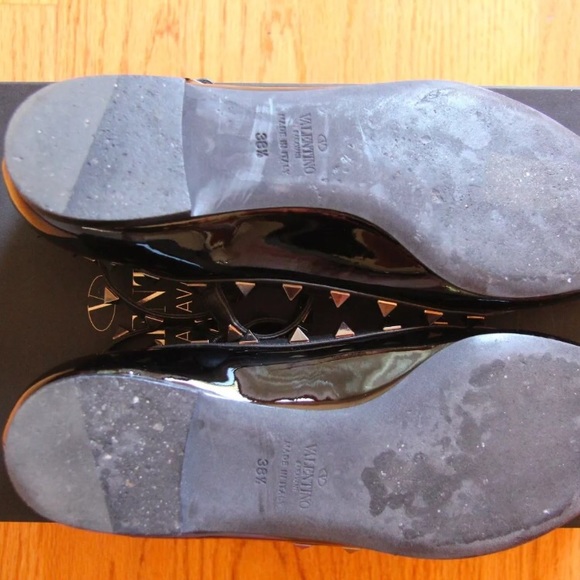 🎉SOLD Valentino Flats - Picture 3 of 4