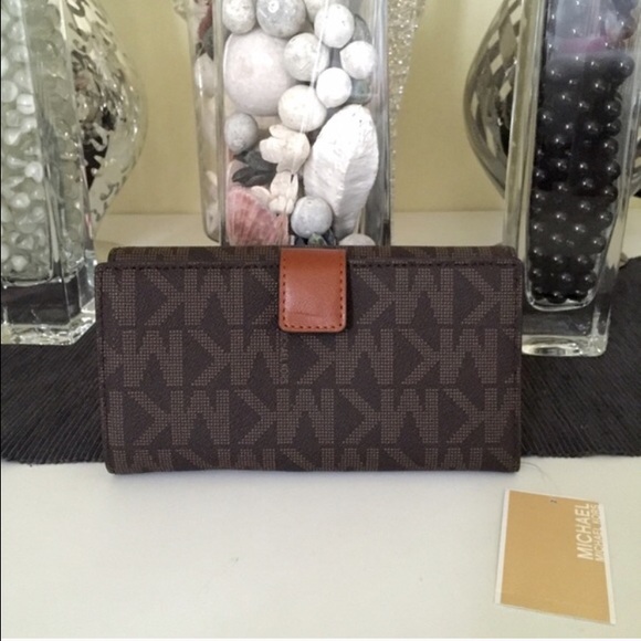 SALE!!! Michael kors florence wallet - Picture 2 of 4