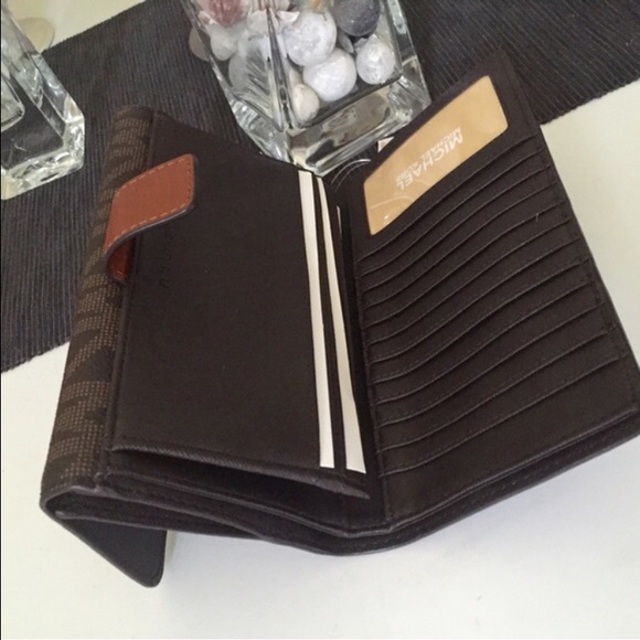 SALE!!! Michael kors florence wallet - Picture 3 of 4