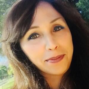 Meet your Posher, Adriana