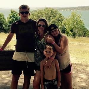 Meet your Posher, Derekand