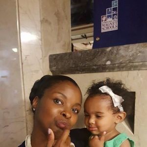 Meet your Posher, Dena