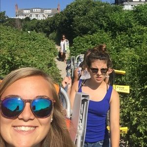 Meet your Posher, Kinsey