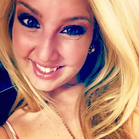 Meet your Posher, Julie - Picture 1 of 1