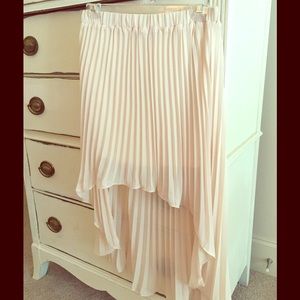 High low cream skirt size small, new with tags
