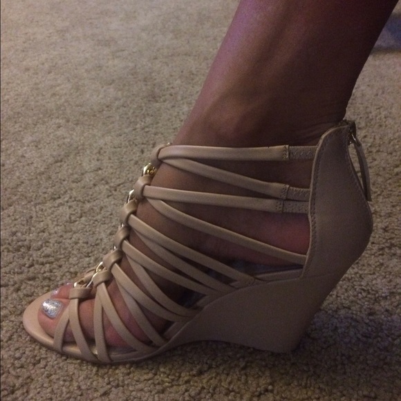 ALDO: Nude Leather Strap Sandals, size 8.5