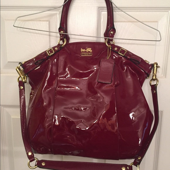 BUNDLE- BEAUTIFUL LARGE SOPHIA COACH BAG W/ WALLET