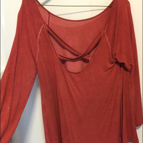 Cross-Back Long Sleeve