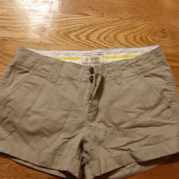 Old Navy Shorts - Picture 1 of 2