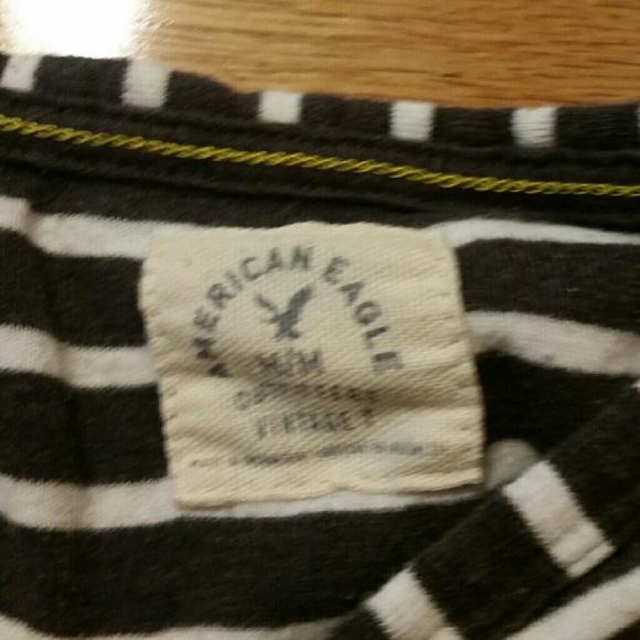 American Eagle 3/4 length sleeve - Picture 2 of 2