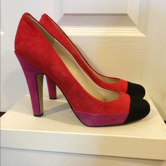 👠 SOLD Anne Klein Color Block Pumps 👠 - Picture 2 of 4