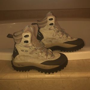 Size 6.5 Salomon Hiking Boots
