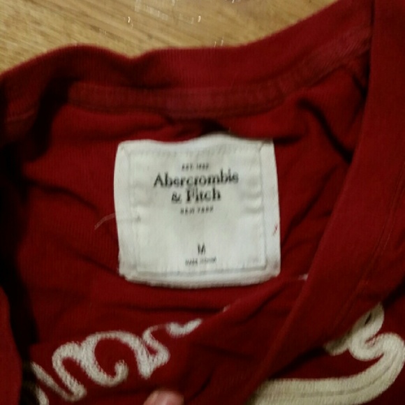 Abercrombie and Fitch long sleeve - Picture 2 of 2