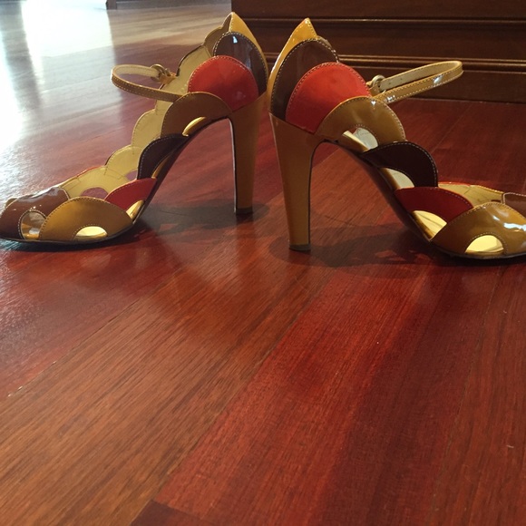 MIU MIU Patent Leather Peep Toe Cutout Pumps - Picture 3 of 4