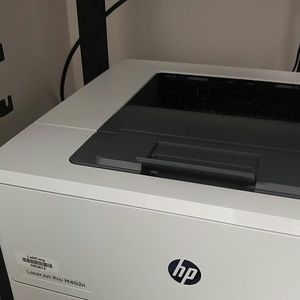 Meet your Posher, Clarissa