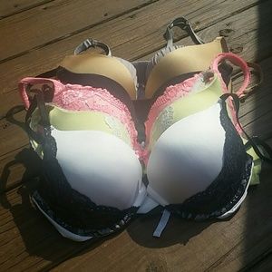 Victoria's Secret 6 Bra Bundle 32D