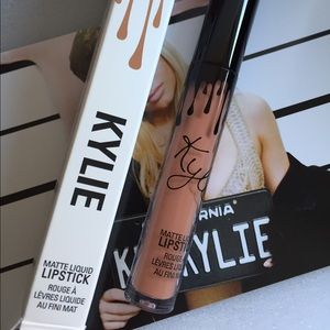 Exposed Single Lipstick Kylie Jenner