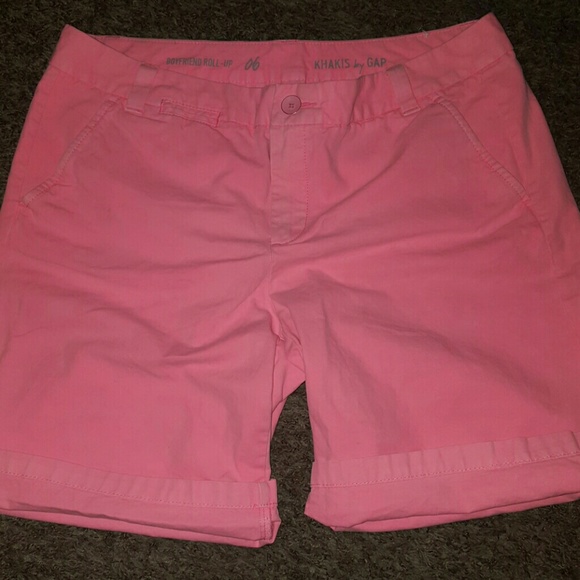 KHAKIS by GAP boyfriend short