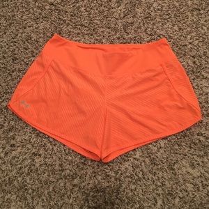 Underarmour athletic shorts
