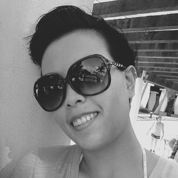 Meet your Posher, Amy - Picture 1 of 1