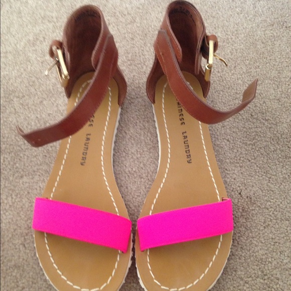 Chinese Laundry sandals size 7