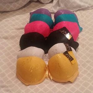 Bundle of six bras!!!