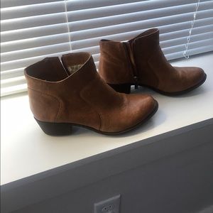 Lucky brand brown leather ankle boot